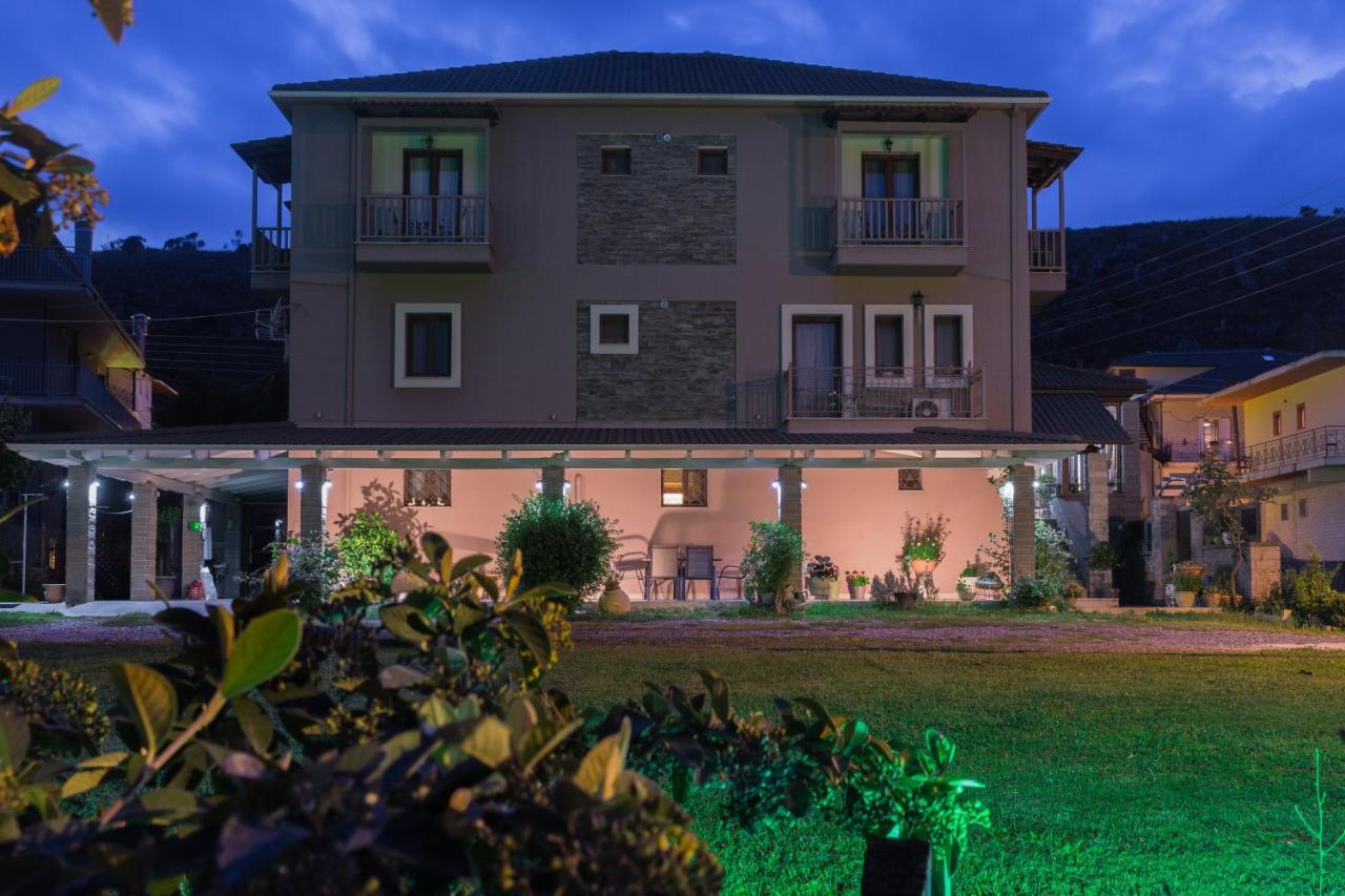 Akrolimnion Hotel يانينة المظهر الخارجي الصورة