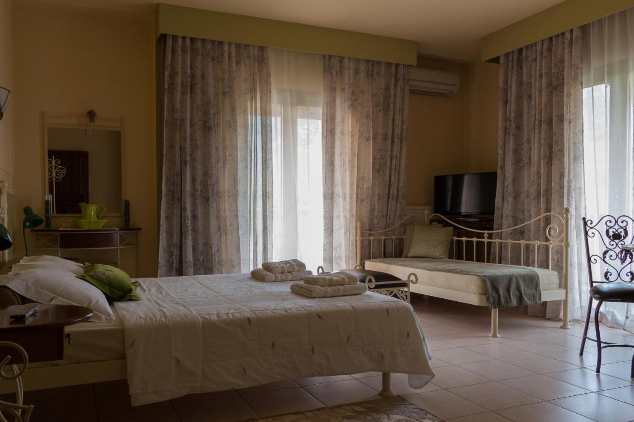 Akrolimnion Hotel يانينة المظهر الخارجي الصورة