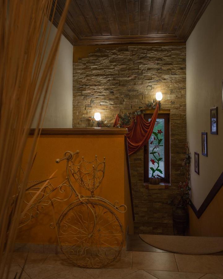 Akrolimnion Hotel يانينة المظهر الخارجي الصورة